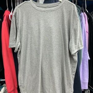 Vuori Gray Short Sleeve Tee